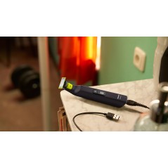 Philips OneBlade Pro 360 QP654215 Trimmer - Ultimate Styling Tool in Black for Precision Grooming